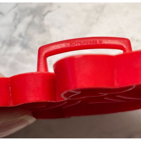 Porky Pig BBQ Vintage Cookie Cutter Tupperware Made in USA - Picture 3 of 7